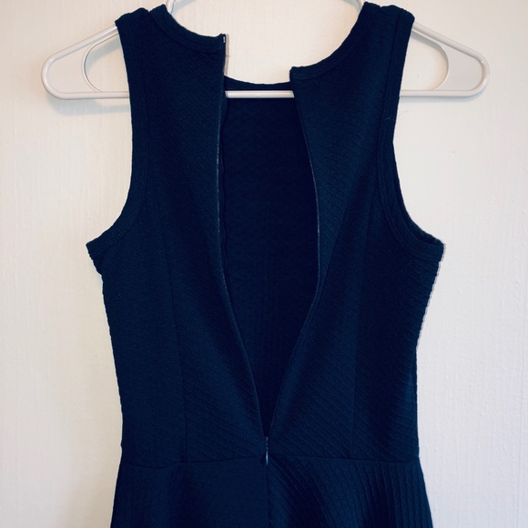 Bishop+Young Dress 😍🔥 - Picture 6 of 7